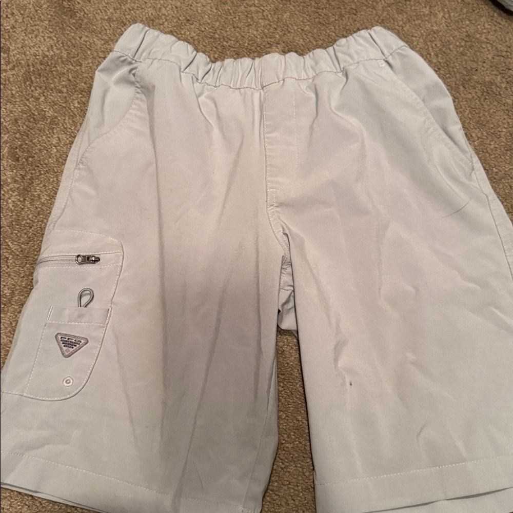 Columbia Light Gray Active Shorts boys large